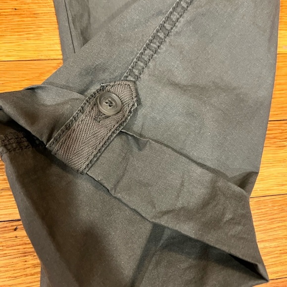 NWT NEW Chico's Convertible Poplin Cargo Cropped Capris. Size 2 - Picture 5 of 5